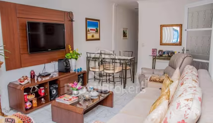 Casa 3 quartos, sendo 2 suítes