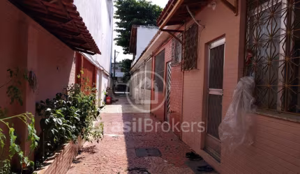 Casa Duplex de Vila 02 Quartos em Olaria