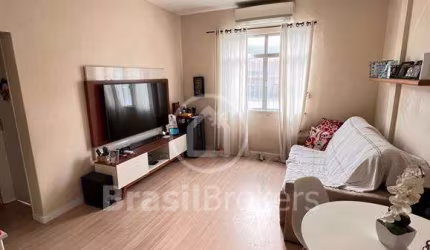 Apartamento de 62 m² com dois quartos e dependência no Engenho Novo!