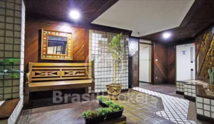 Excelente apartamento de 2 quartos na HADOOCK LOBO - Tijuca