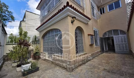Casa 5 quartos 250m2  /À venda Alto da Boavista