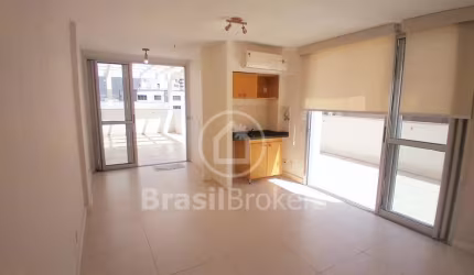 Sala comercial na cobertura do Edifício Corporate Tijuca com 93 m2 e 1 quarto