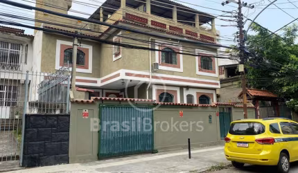 Casa Triplex com 213 m2 e 4 quartos próximo ao Shopping Boulevard em Vila Isabel