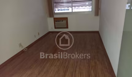 Excelente apartamento de quarto, sala, dependência e vaga