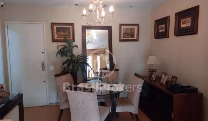 Apartamento de varanda, 2 quartos , 2 banheiros,  sala e infra