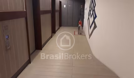 Belo  espaço comercial em prédio super apresentável no centro do Rio