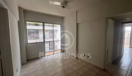Apartamento de 2 quartos com 62 m², Varanda e vaga de garagem colado a 12 minutos do metro São Francisco Xavier