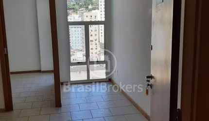 APARTAMENTO QUARTO E  SALA NO CENTRO