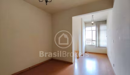 Apartamento de 1 quarto, de frente, andar alto na Santo Afonso