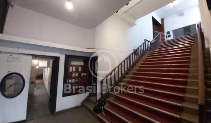 Prédio Inteiro , sendo 2 suítes