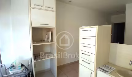 SALA COMERCIAL à venda na Praça Saens Peña com 30 m², banheiro e vaga de garagem