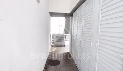 Oportunidade Imperdível no Centro do Rio de Janeiro: Prédio Comercial e Residencial à Venda!