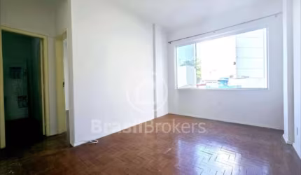 Apartamento de 2 quartos com 56 m².