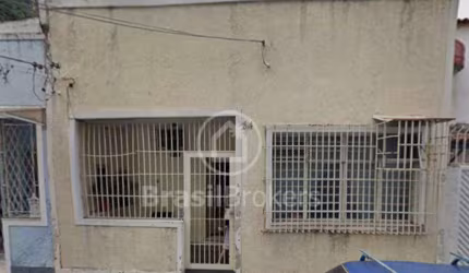 CASA FRENTE DE RUA  TIJUCA