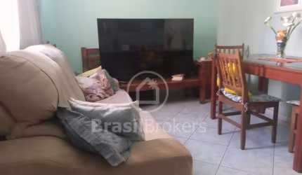 VENDO  DE 2 QUARTOS  NA TIJUCA
