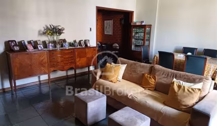 Apartamento de 3 quartos de 138m² próximo aoLargo da Segunda Feira
