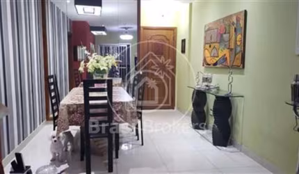 Apartamento de 2 quartos com suíte, sacada e vaga no Estácio!!!