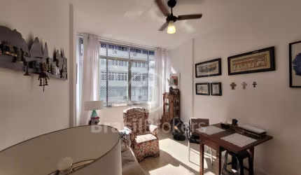 Descubra seu novo lar na Tijuca! Apartamento aconchegante de 2 quartos com 72m² e vista privilegiada.