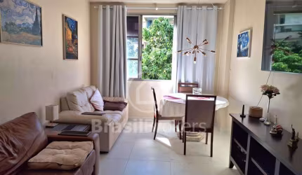 Jardim Botânico 2 quartos dependências vaga 73 m²