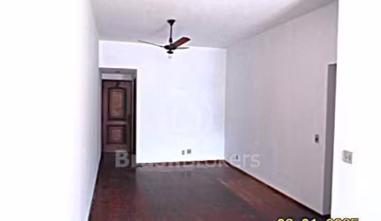 Apartamento com 2 quartos no Humaitá