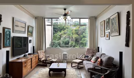 Apartamento com vista livre em Laranjeiras