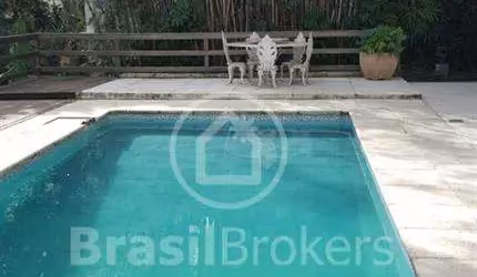 Casa à venda com 800m² e 5 suítes em São Conrado