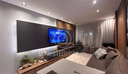 Apartamento reformado no Bairro Araújo - Irajá