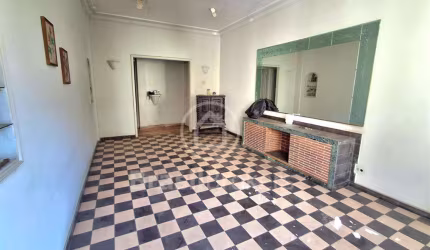 Apartamento à venda com 120,00m² e 3 quartos  com vaga em Leme, Rio de Janeiro - RJ