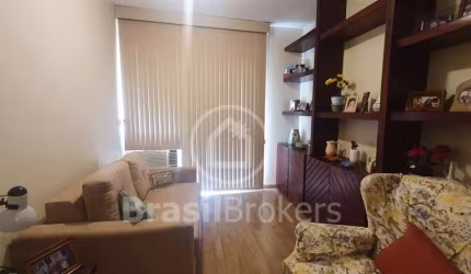 Apartamento com 2 quartos no Humaitá com vaga