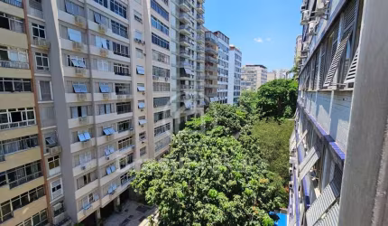 Excelente 3 quartos com vaga no Flamengo