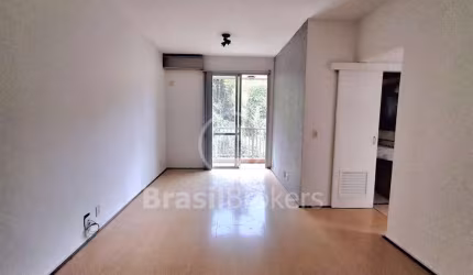 Botafogo 2  quartos sacada vaga infratotal 63 m²
