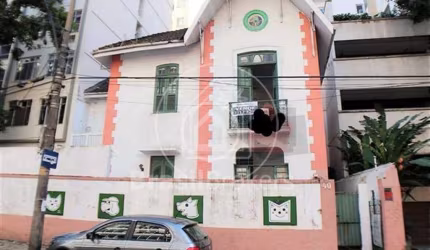 Casa à venda com 325,00m² e 5 quartos em Laranjeiras, Rio de Janeiro - rj