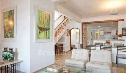 Casa 3 quartos, sendo 2 suítes