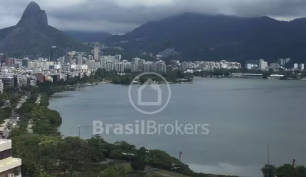 CONDOMINIO LAGOA BELLA - Cobertura 4 quartos, sendo 1 suíte