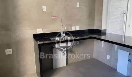 ASSOCIACAO DOS MORADORES DO EDIFICIO HILTON SANTOS - Apartamento 3 quartos, sendo 3 suítes