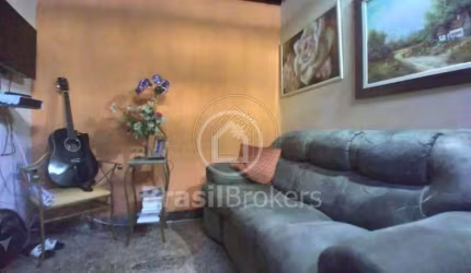 Casa 3 quartos, sendo 1 suíte