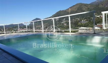 Casa à venda com 1001,00m² e 3 quartos em Pimenteiras, Teresópolis - rj