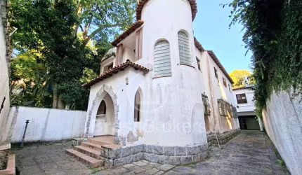 Casa 5 quartos, sendo 1 suíte