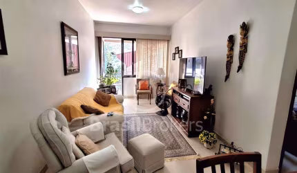 Botafogo quarto e sala com dependências e vaga