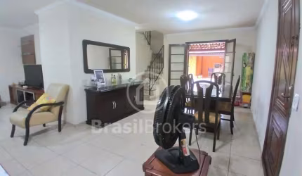 Casa de Vila à venda com 1522,00m² e 5 quartos em Taquara, Rio de Janeiro - rj