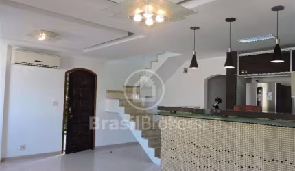 Surpreenda-se com esse imóvel irresistível próximo a comércio