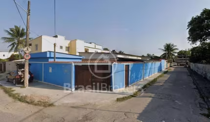 Casa à venda com 427,00m² e 3 quartos em Santa Cruz, Rio de Janeiro - rj