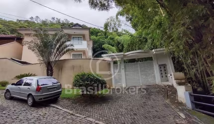 Casa 3 quartos  no Paraiso - Floresta da Serra