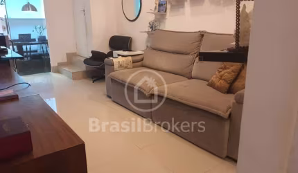 Ótima casa linear com piscina