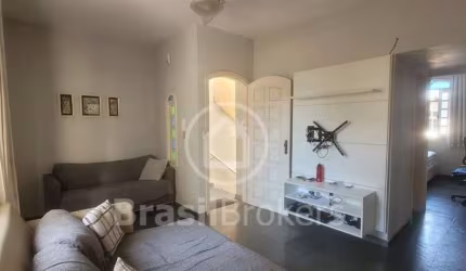 Ótima casa tipo apart com amplo terraço