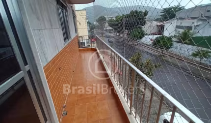 Apartamento 2 Dormitórios 1 suite com Dependência completa