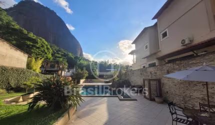 Casa de Condomínio à venda com 600,00m² e 4 quartos em Jacarepaguá, Rio de Janeiro - rj