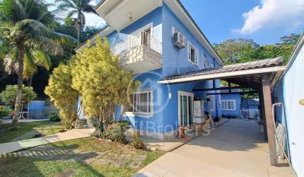 Casa Duplex em condomínio - 5 quartos ( 2 suítes ) 323 m² - Freguesia-JPA