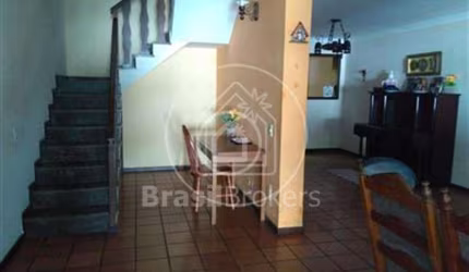 Casa de Condomínio à venda com 360,00m² e 3 quartos em Jacarepaguá, Rio de Janeiro - rj