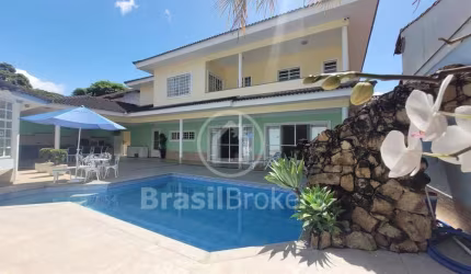 Casa de Vila à venda com 600,00m² e 5 quartos em Jacarepaguá, Rio de Janeiro - rj